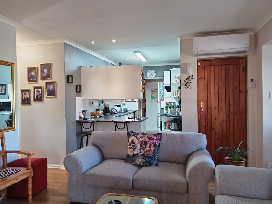3 Bedroom Property for Sale in Strelitzia Park Eastern Cape